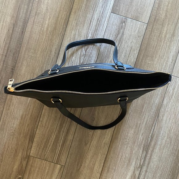 Coach Tote - Picture 3 of 7